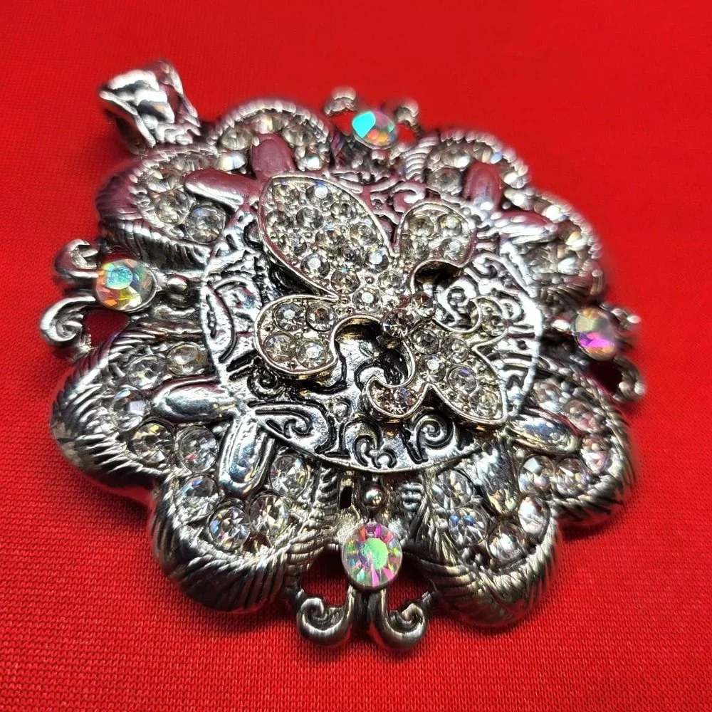 Fleur-de-lis Crystal Rhinestones Pendant